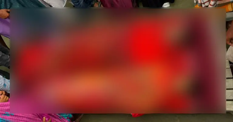 বজ্রপাতে মৃত দুজনের মরদেহ